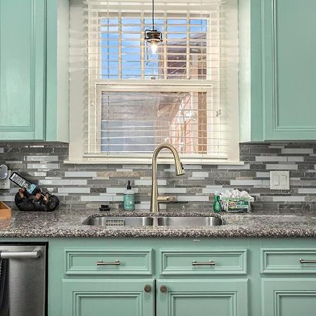 Beachy Bungalow! 2Bd, King Bed Galveston Eksteriør bilde