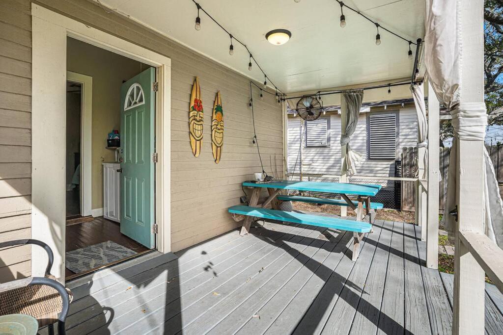 Beachy Bungalow! 2Bd, King Bed Galveston Eksteriør bilde