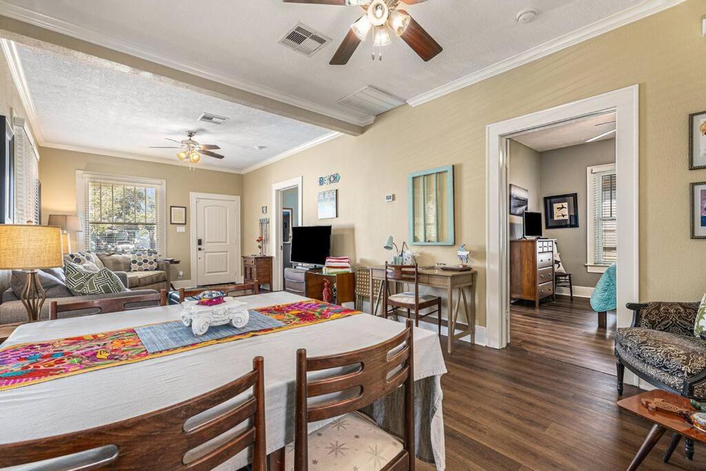 Beachy Bungalow! 2Bd, King Bed Galveston Eksteriør bilde