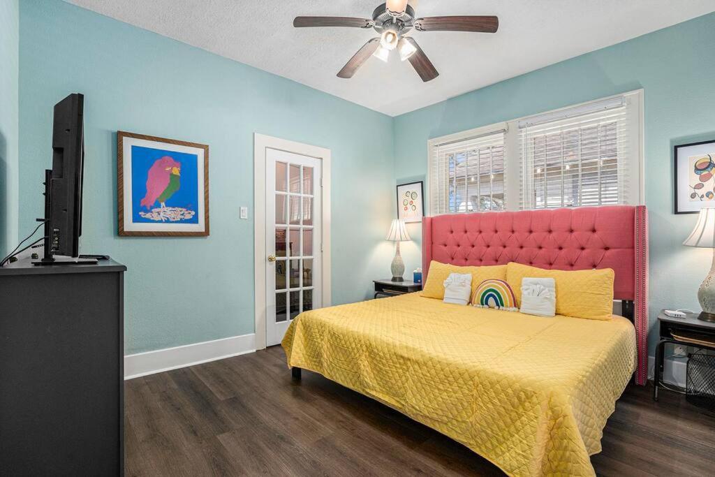 Beachy Bungalow! 2Bd, King Bed Galveston Eksteriør bilde