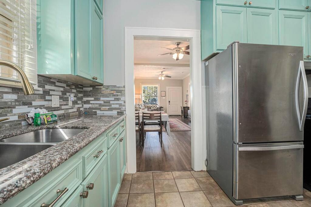 Beachy Bungalow! 2Bd, King Bed Galveston Eksteriør bilde