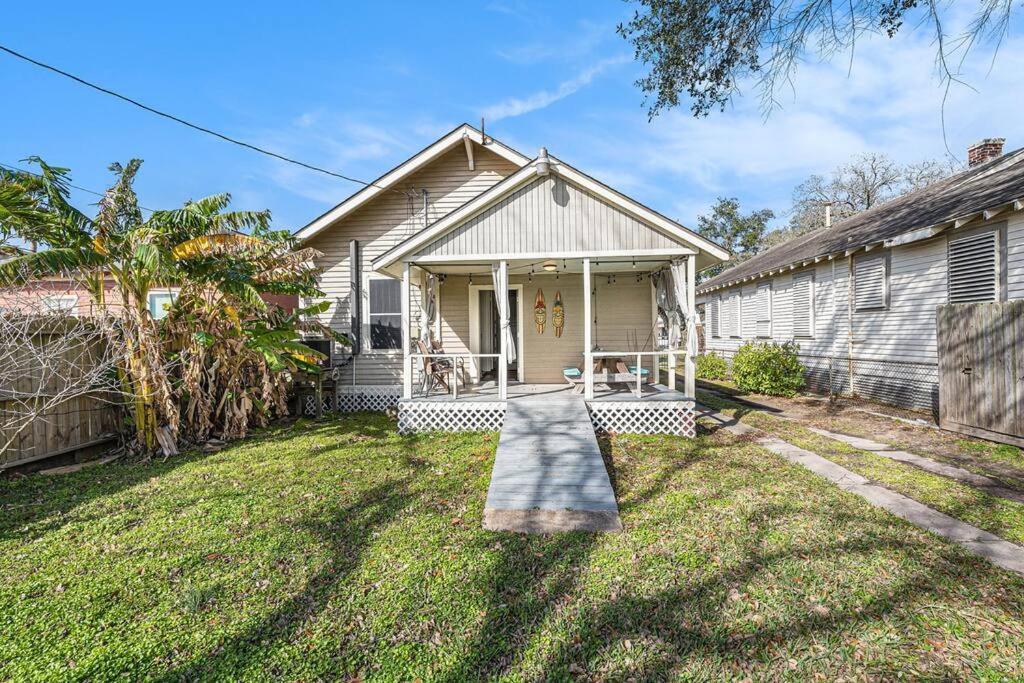Beachy Bungalow! 2Bd, King Bed Galveston Eksteriør bilde