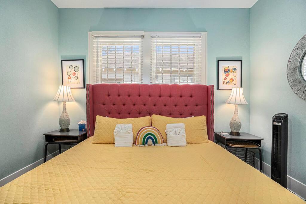 Beachy Bungalow! 2Bd, King Bed Galveston Eksteriør bilde